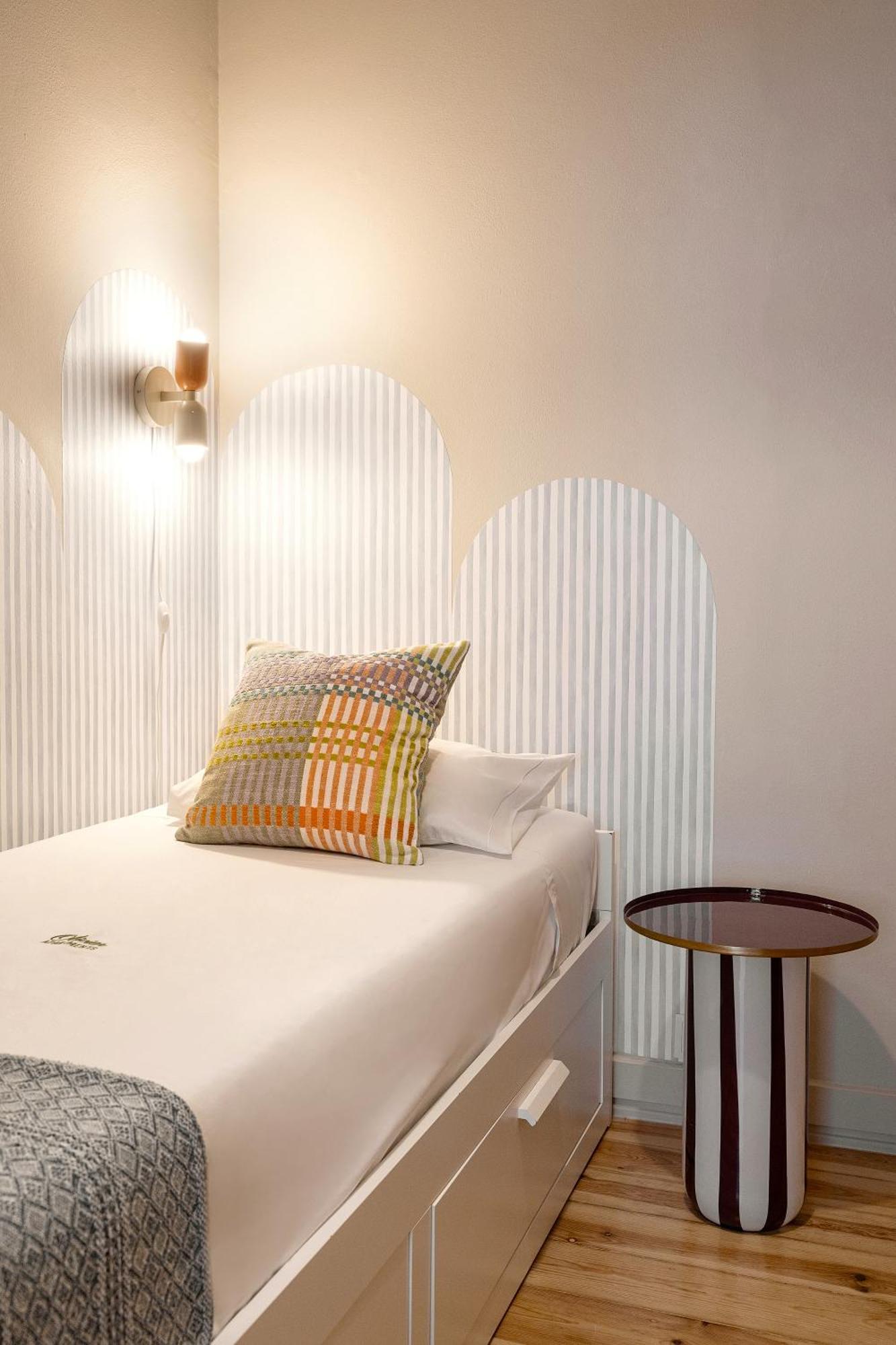 The Traditional Arts Memoir, Downtown Flat With Balcony And Comfort Lisboa Eksteriør billede