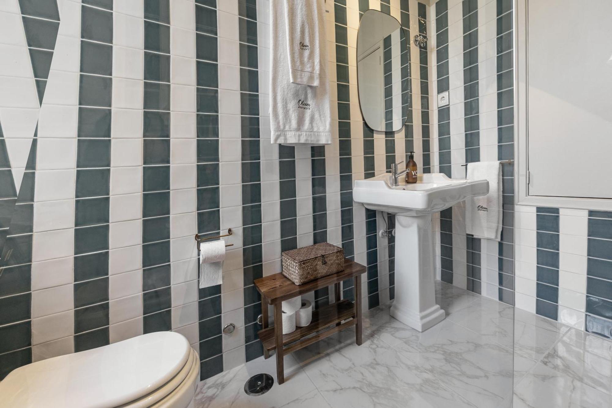 The Traditional Arts Memoir, Downtown Flat With Balcony And Comfort Lisboa Eksteriør billede